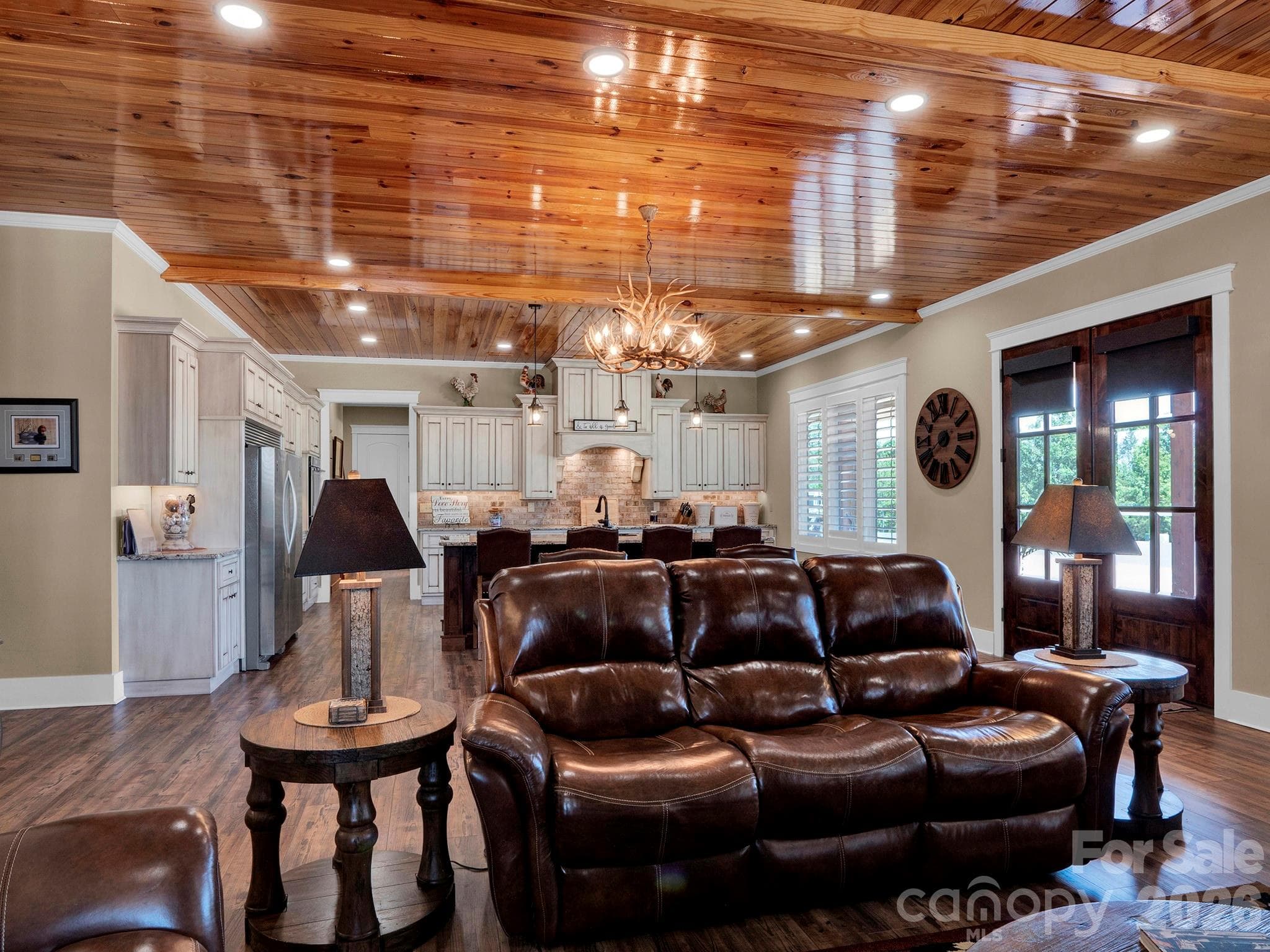 Living Room/Kitchen - Peachland