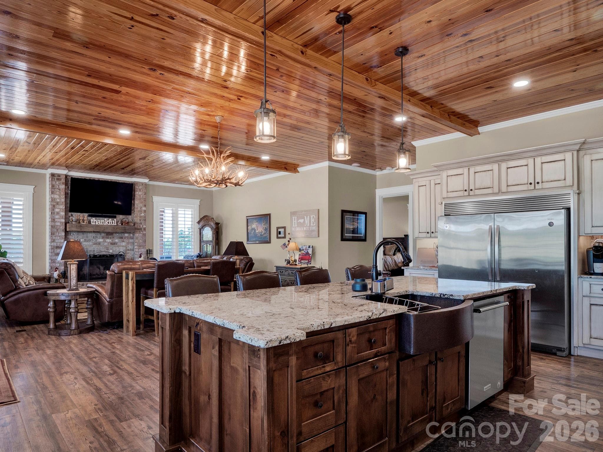 Kitchen/Living Room - Peachland