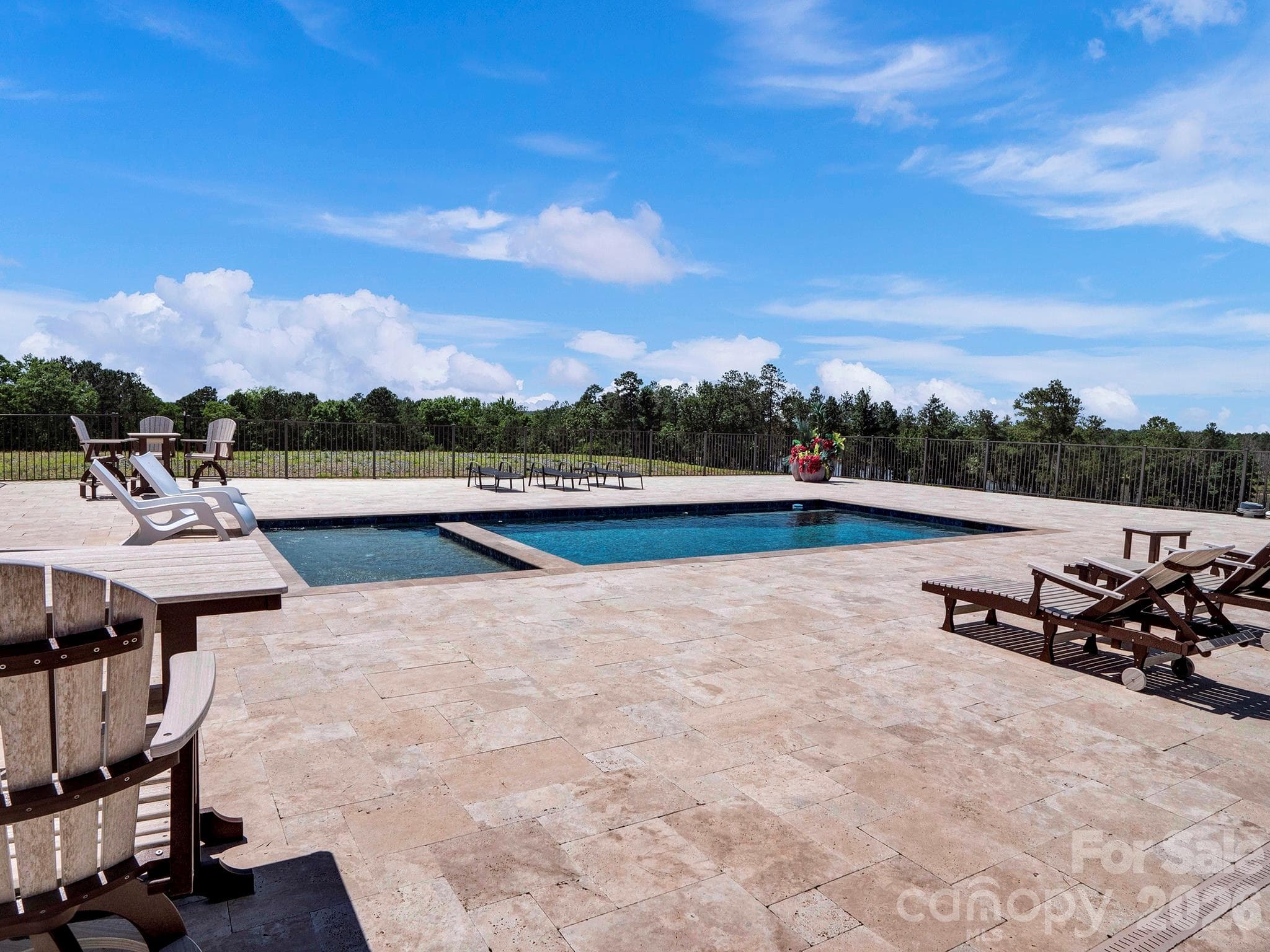 Pool - Peachland