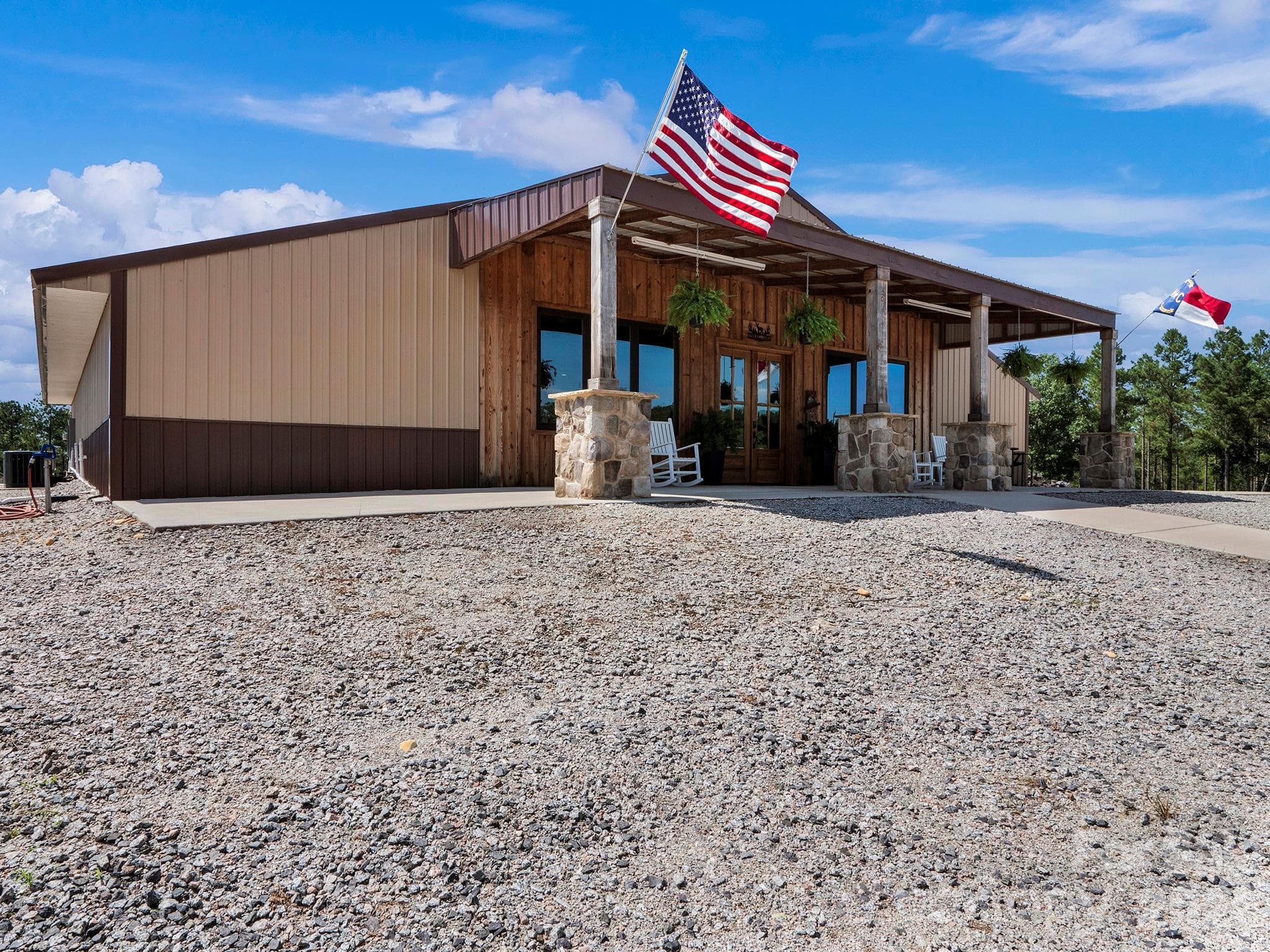 Lodge - Peachland