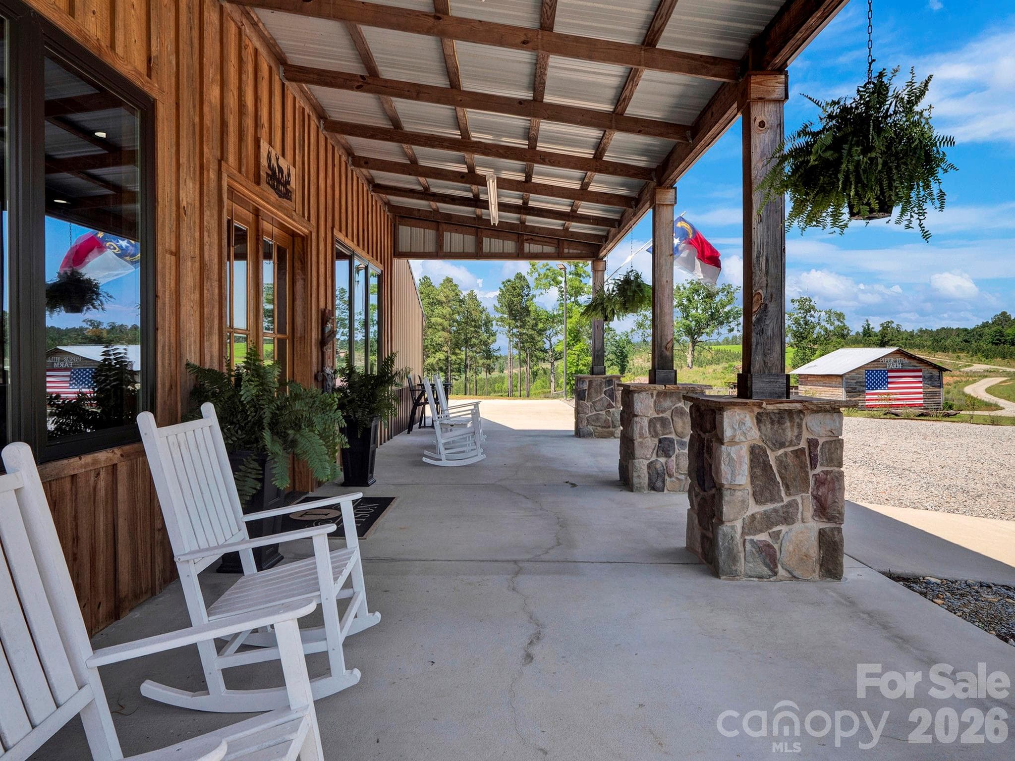 Lodge Front Porch - Peachland