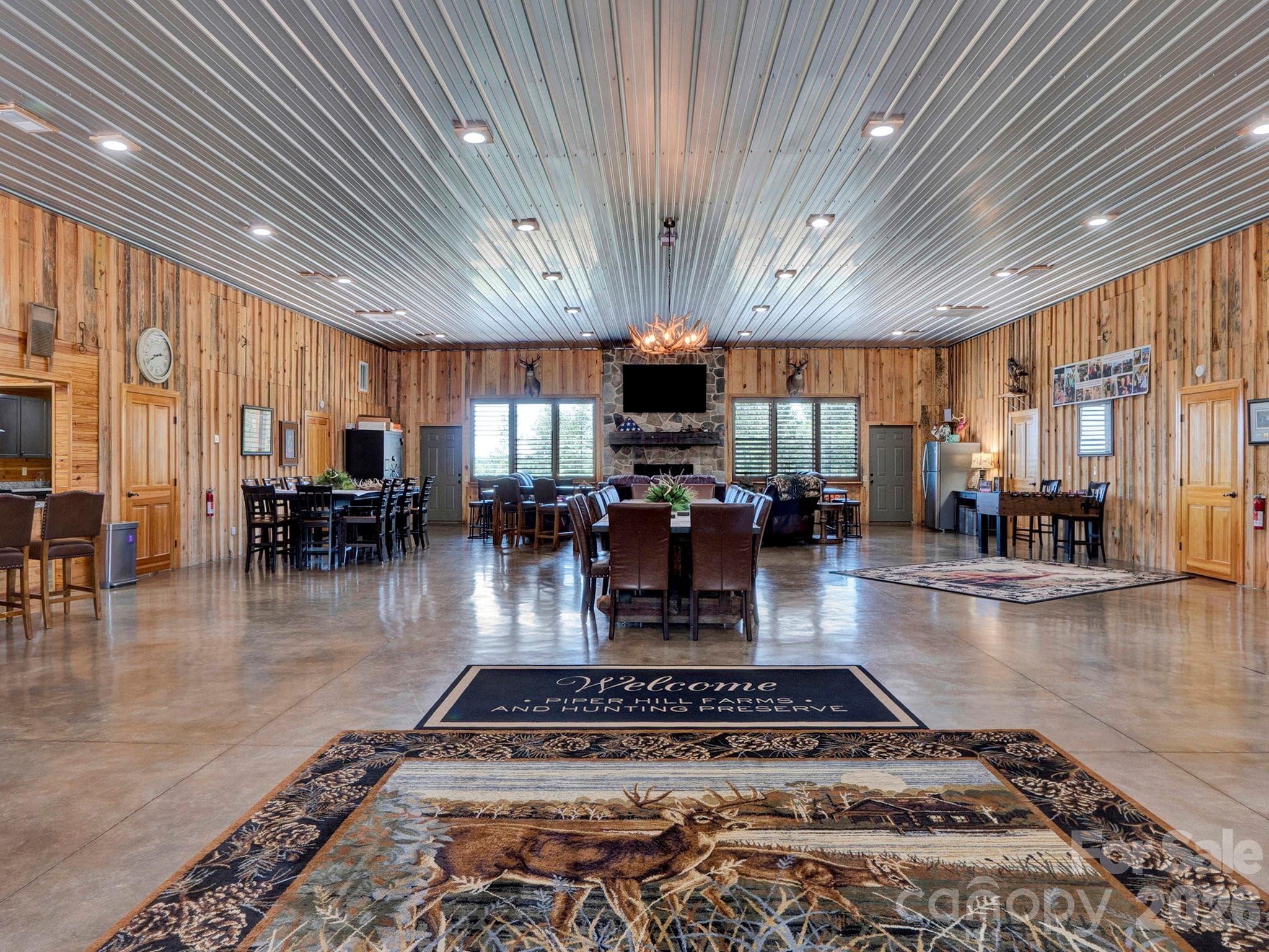 Lodge - Peachland