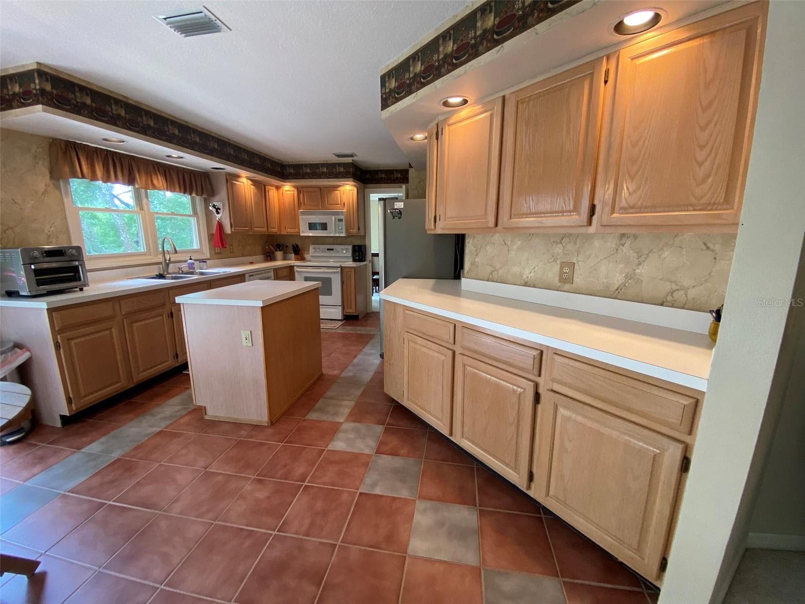 Single Family Residence at 1016 LAKESIDE DR. DR, APOPKA, photo 23 of 64