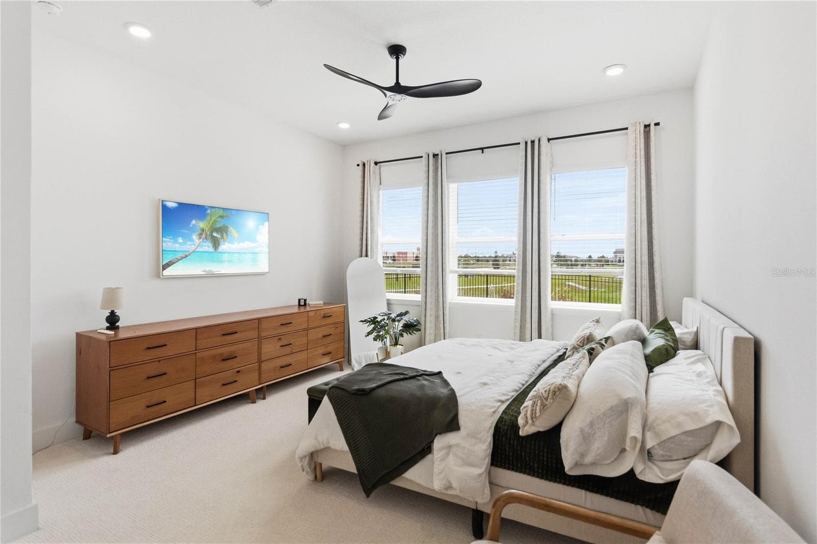 Single Family Residence at 13092 SUNRISE HARVEST DR, WINTER GARDEN, photo 16 of 44