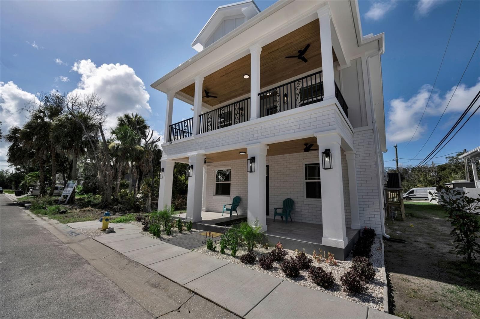 Single Family Residence at 158 E SPRUCE ST, TARPON SPRINGS, photo 5 of 86