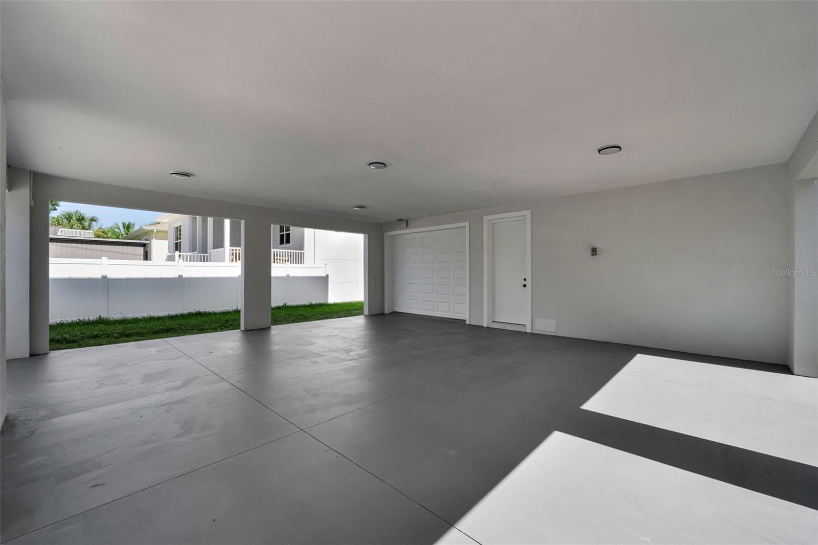 Single Family Residence at 158 E SPRUCE ST, TARPON SPRINGS, photo 29 of 86