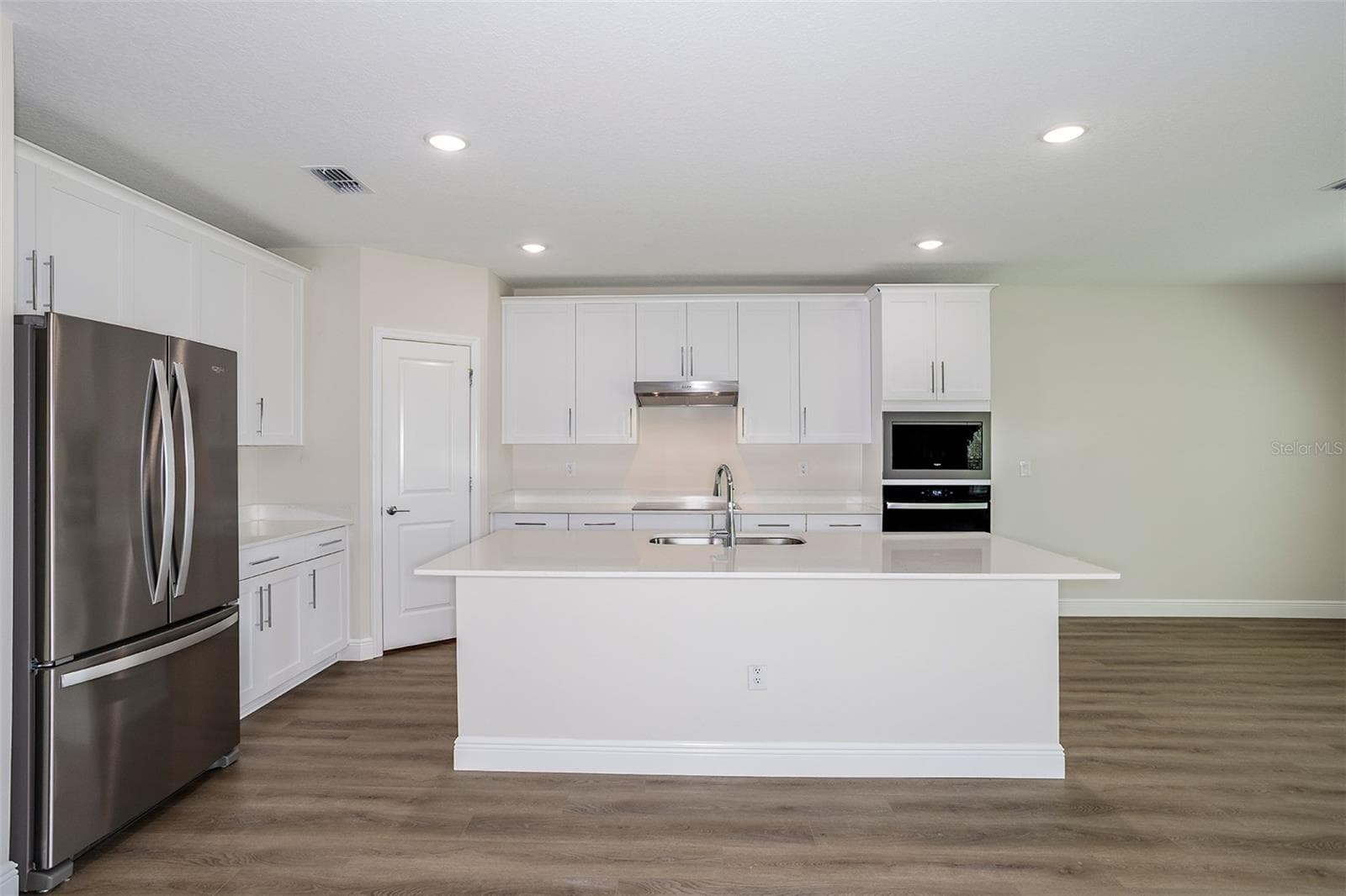 Single Family Residence at 9886 ANNUNCIATION DR, WESLEY CHAPEL, photo 10 of 27