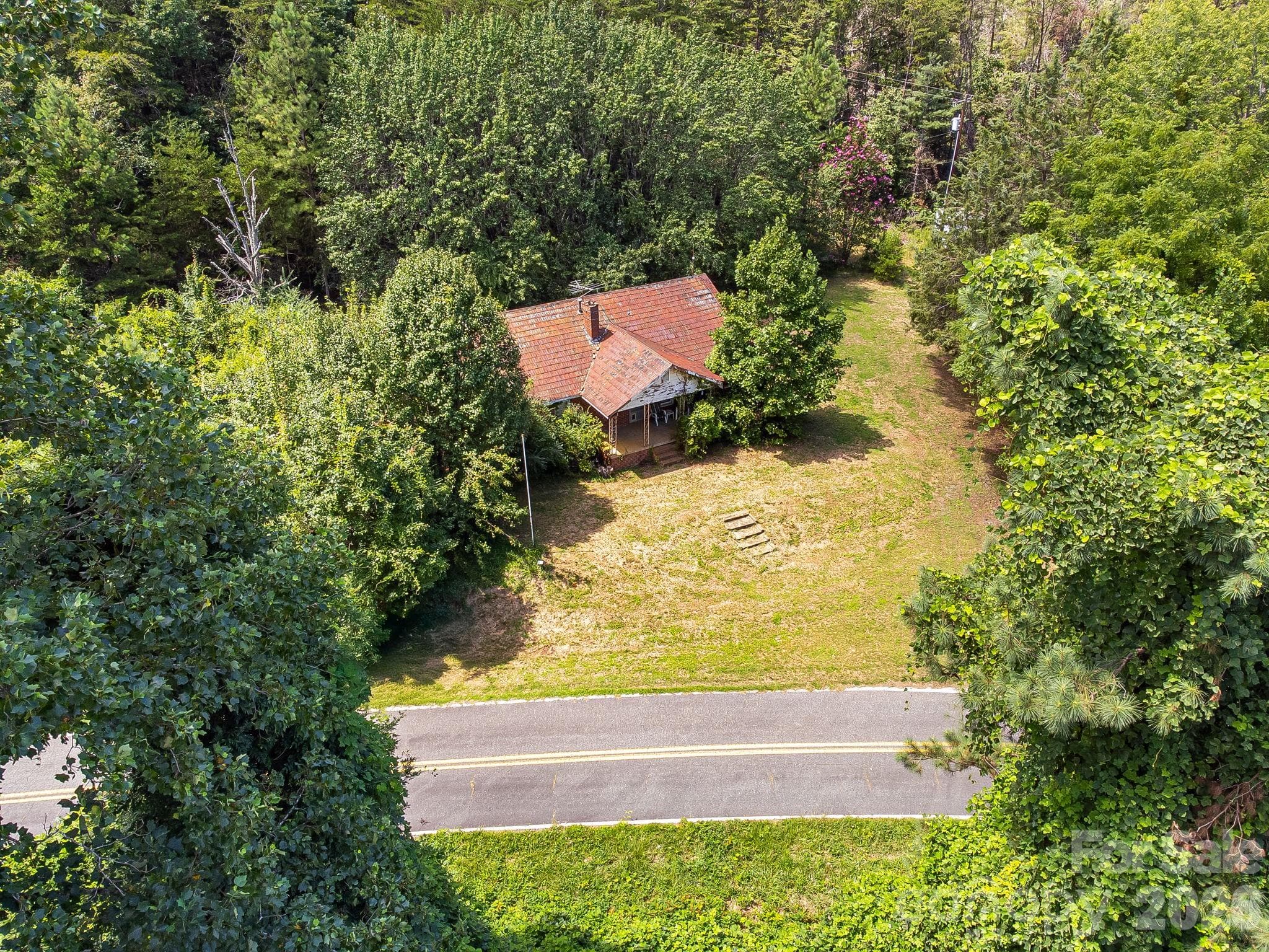 211 Luckadoo Road