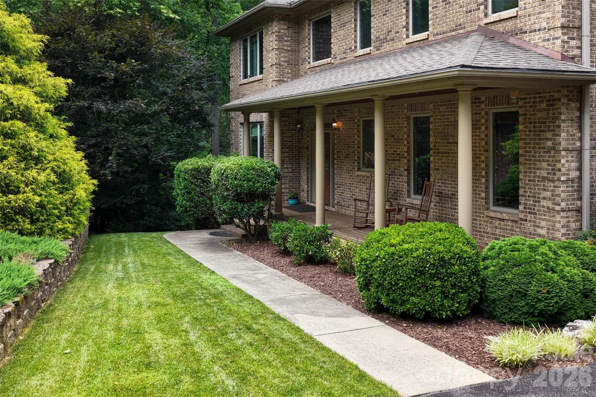 Beautiful Landscaping - Approx 20 Min from Downtown Asheville - 25 Whitaker View Road, Fairview