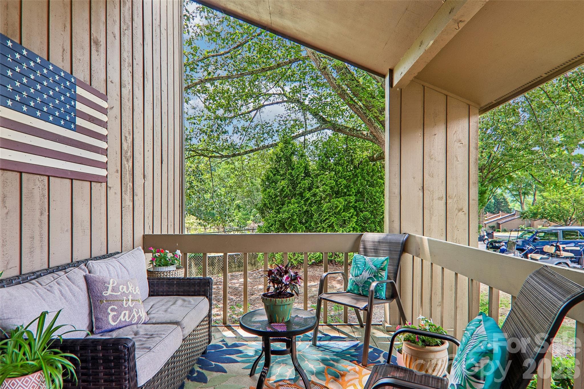 extra large front porch - Lake Lure