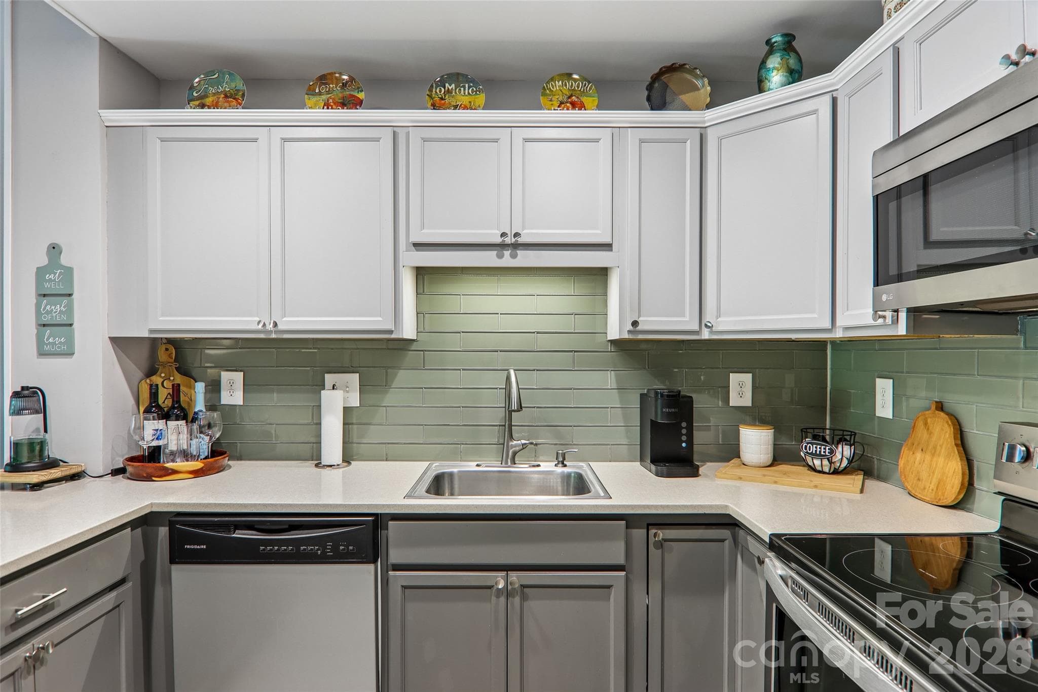 fully remodeled - 147 W Lake Drive S, Lake Lure