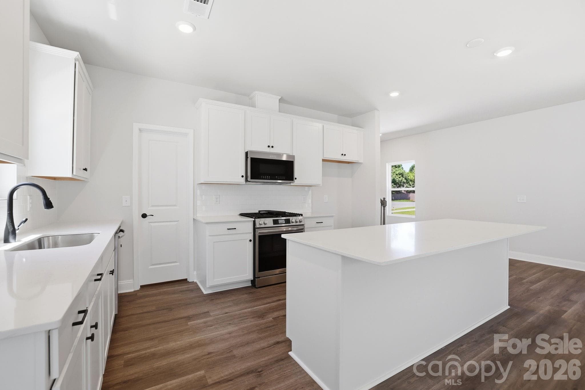 Single Family Residence at Matthews, photo 4 of 19