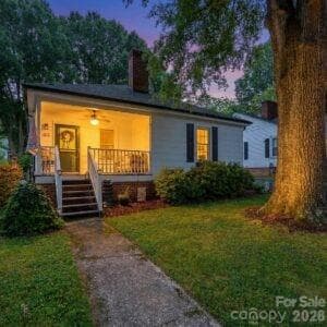 Single Family Residence at 103 Hemlock Avenue, Kannapolis, photo 4 of 32