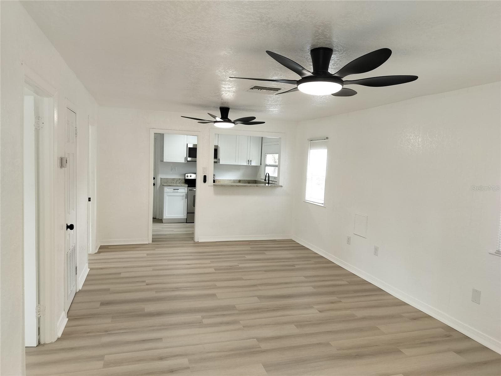 Living/Dining Combo - 2135 ELIZABETH ST, LAKELAND