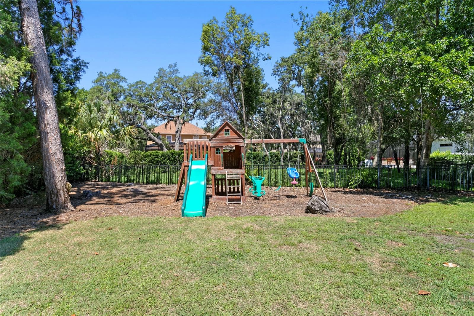 Single Family Residence at 16303 DUNLINDALE DR, LITHIA, photo 62 of 69