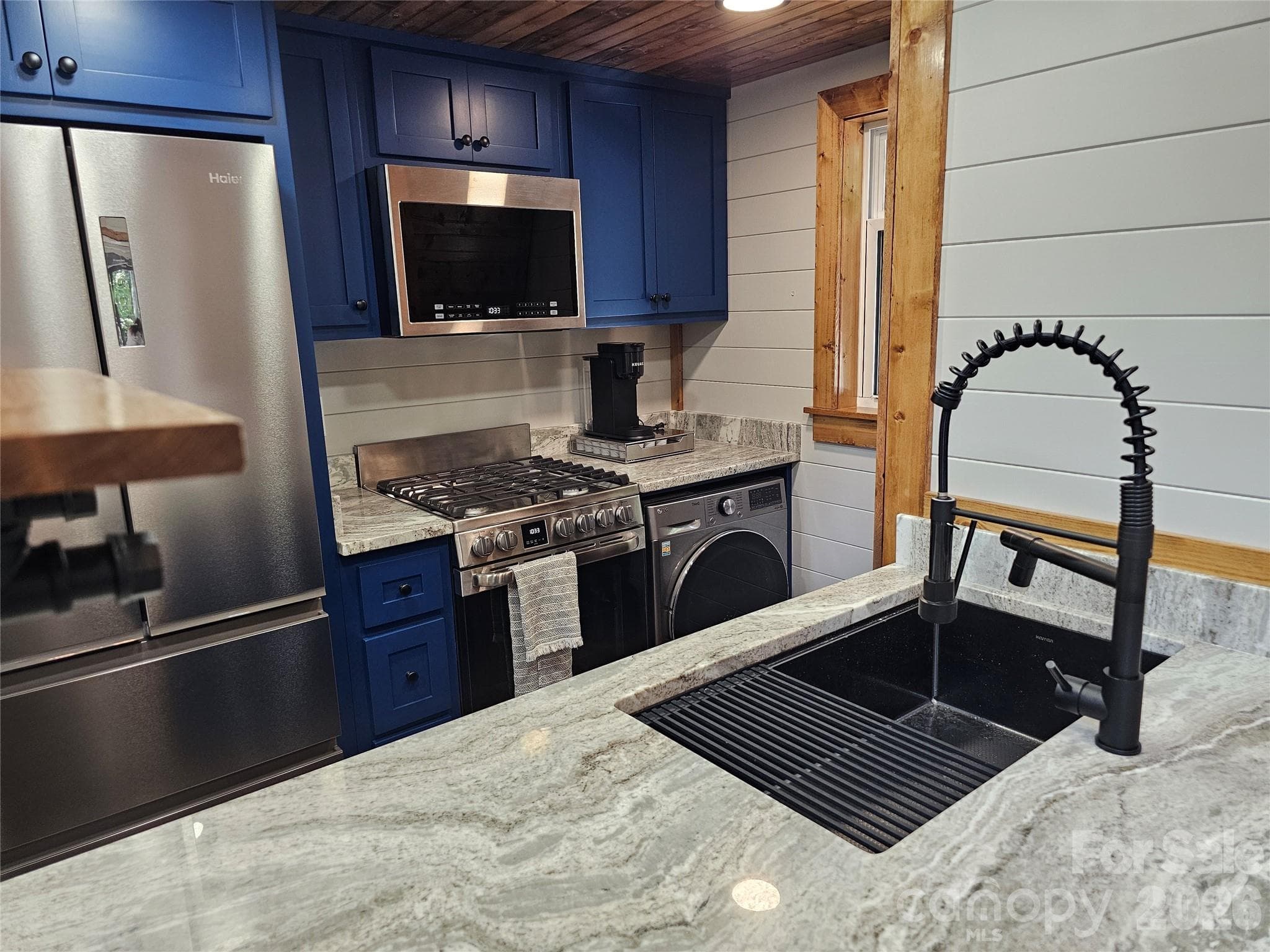Kitchen - 171 Duff Cove Road, Brevard
