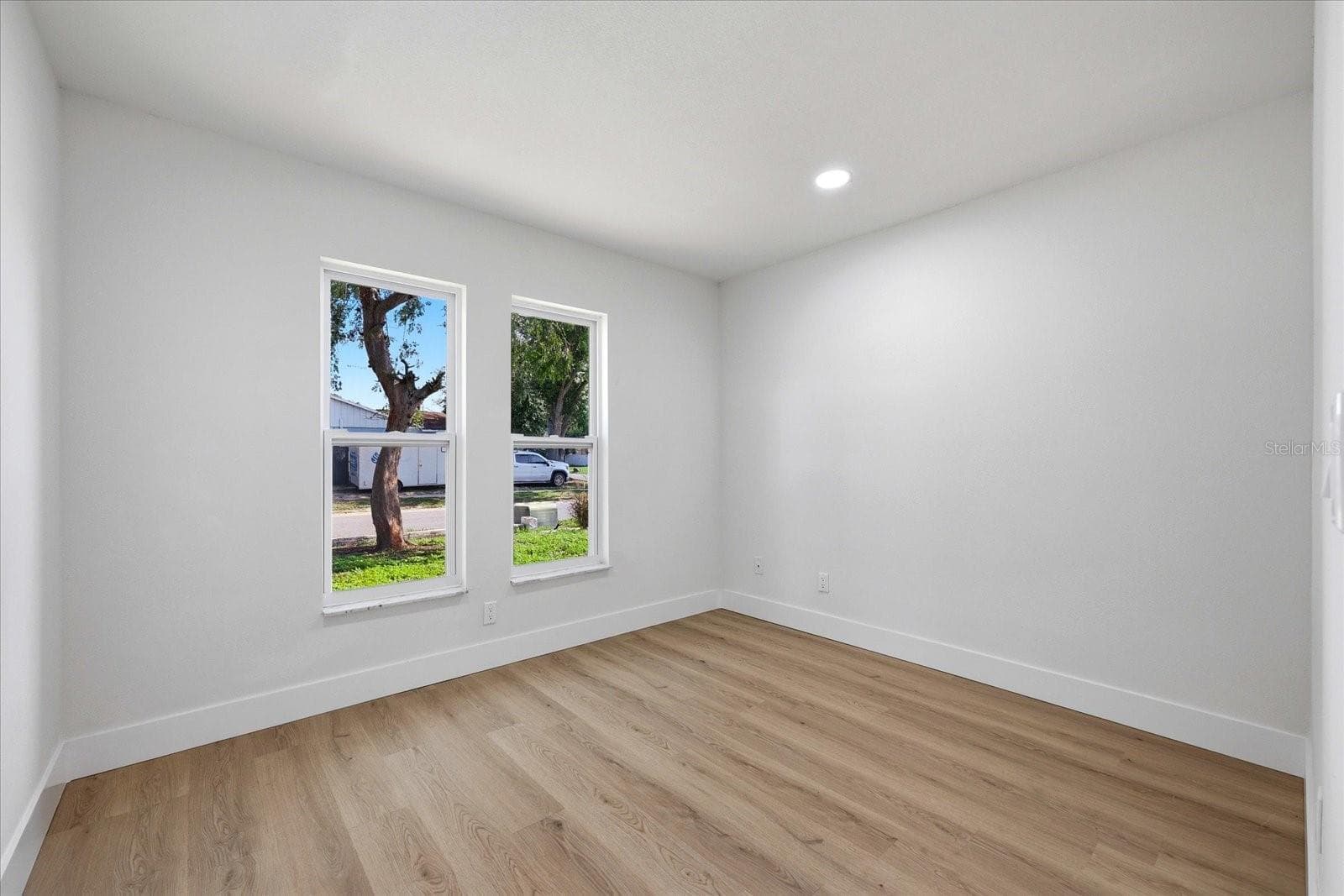 Single Family Residence at 3304 KING RICHARD CT, SEFFNER, photo 19 of 46