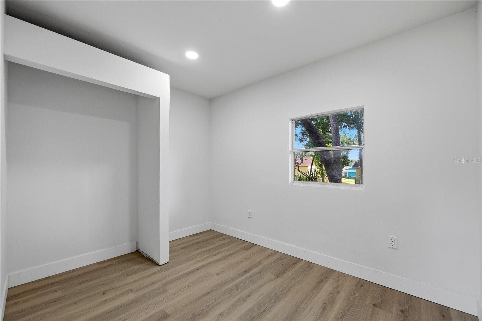 Single Family Residence at 3304 KING RICHARD CT, SEFFNER, photo 36 of 46