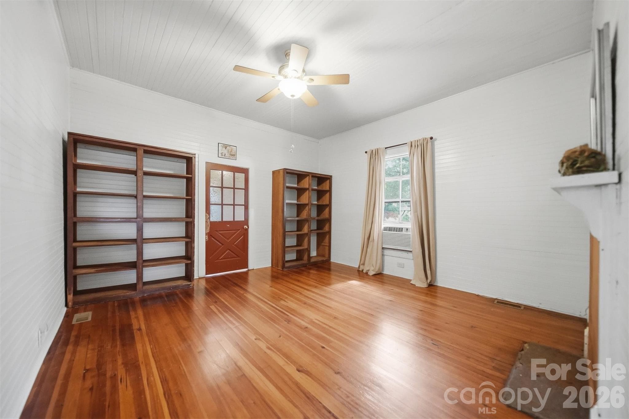 Single Family Residence at 25 Central Avenue, Granite Falls, photo 6 of 33