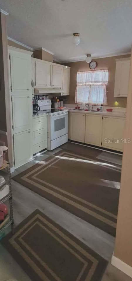 Manufactured Home at 5208 5TH B ST E, BRADENTON, photo 7 of 43