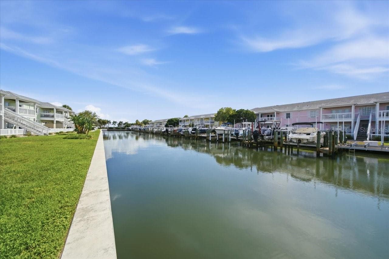 Condominium at 4843 COQUINA KEY DR SE #A, ST PETERSBURG, photo 34 of 79