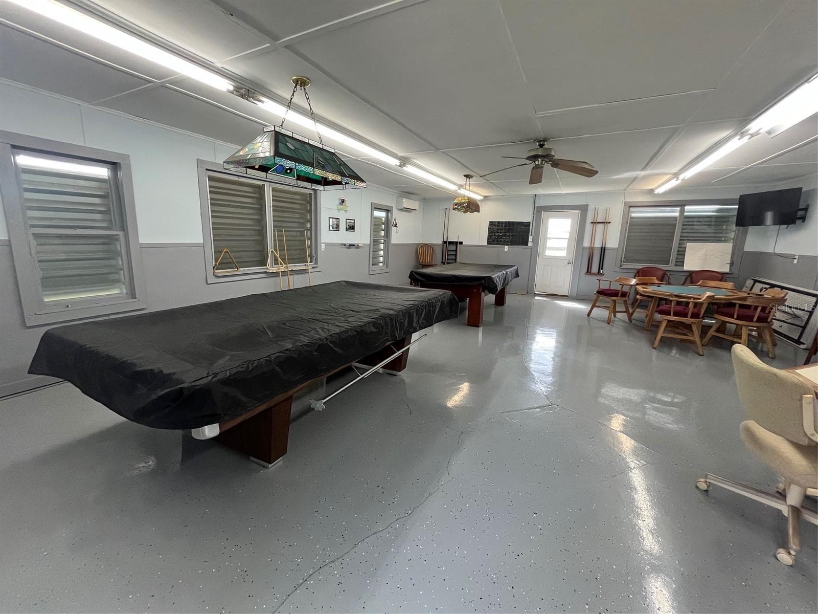 2 Pool Tables - 14 LAFAYETTE ST, BRADENTON