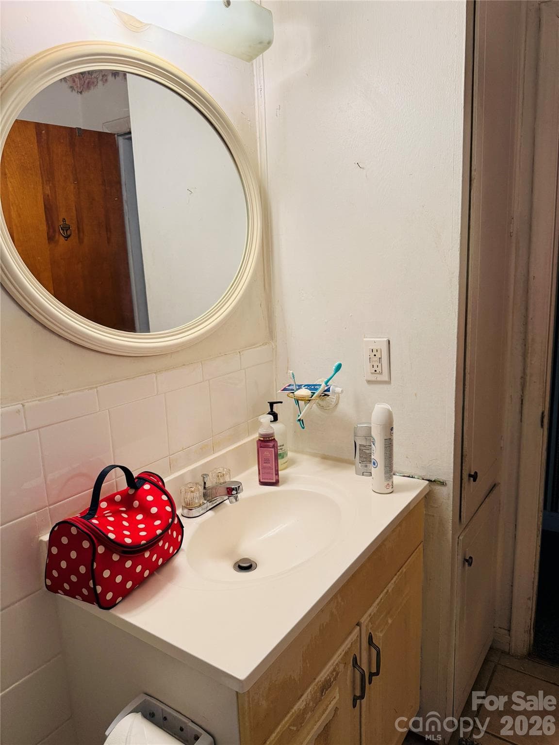 Hall Bathroom - 4410 Birkdale Drive, Charlotte