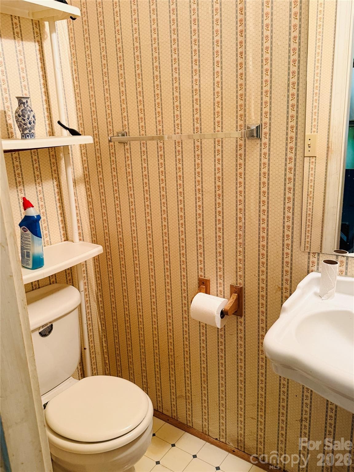 Half Bath - 4410 Birkdale Drive, Charlotte