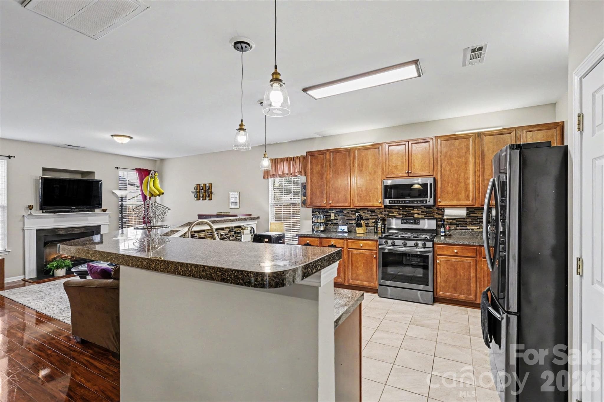 Single Family Residence at 652 Winding Branch Road, Rock Hill, photo 12 of 41
