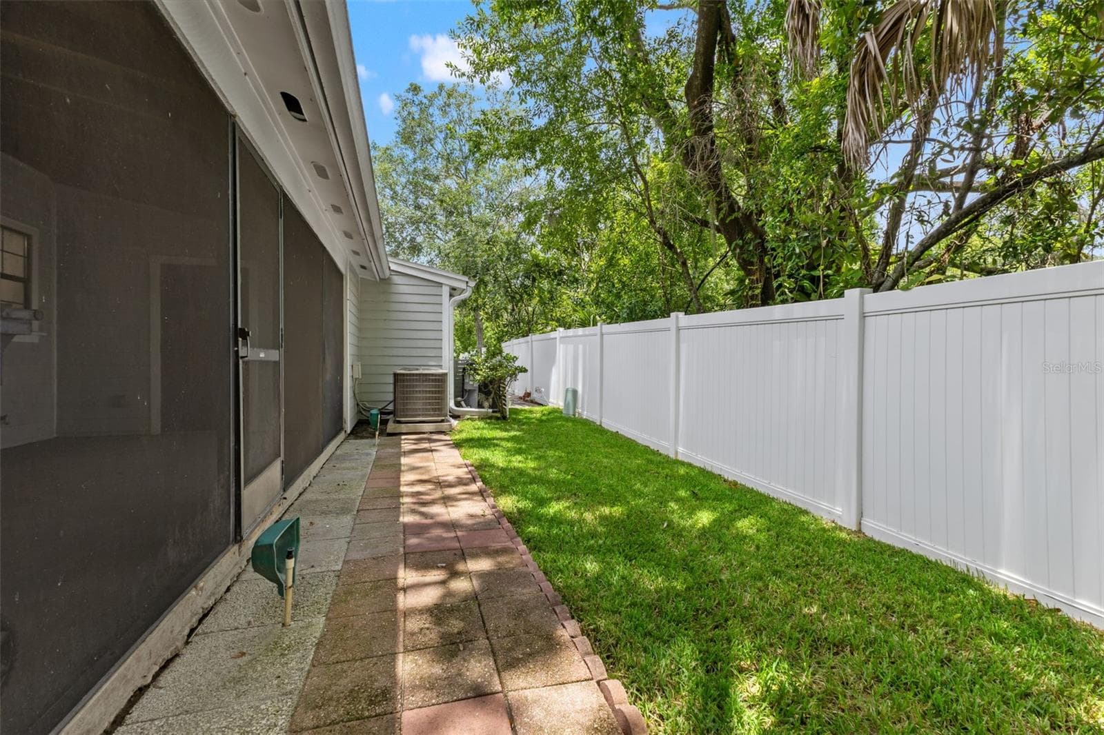 Townhouse at 14809 WINDING CREEK CT, TAMPA, photo 25 of 39