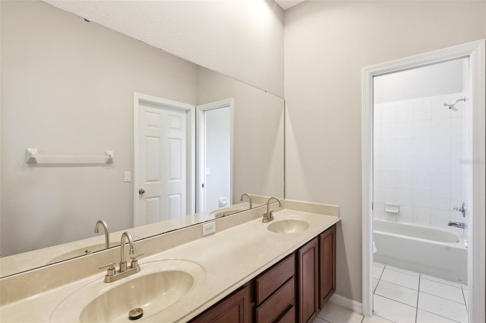 Single Family Residence at 2555 SAND ARBOR CIR, ORLANDO, photo 26 of 45