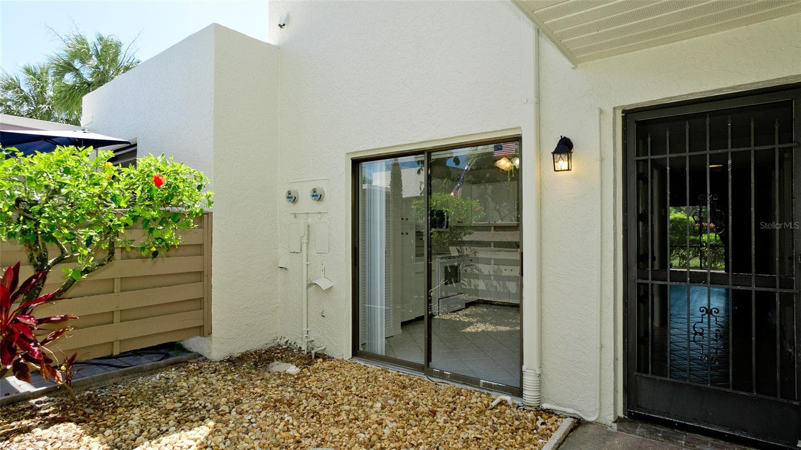 front door on right, slider into kitchen - 507 LAKESIDE DR #507, BRADENTON