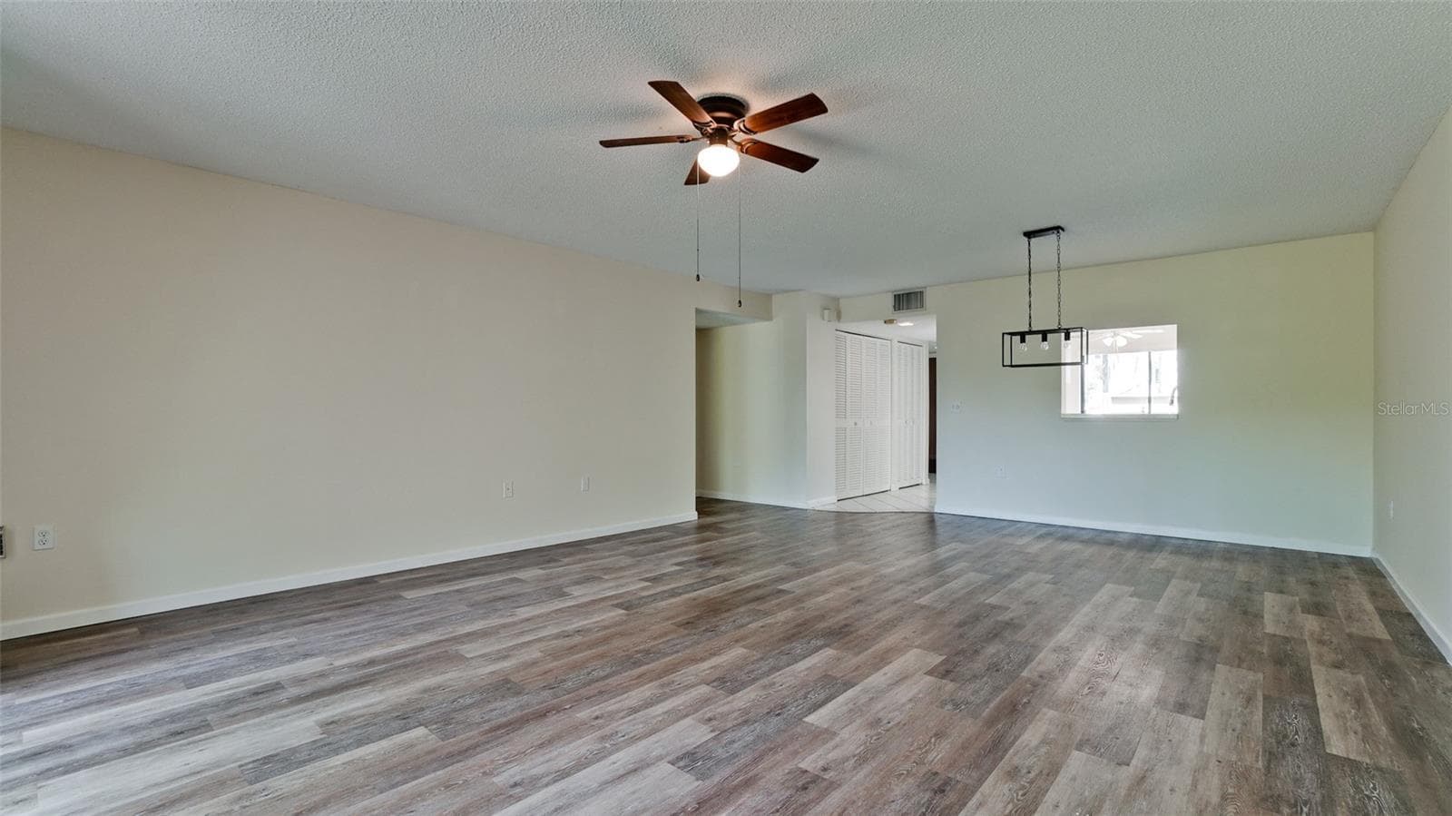 Condominium at 507 LAKESIDE DR #507, BRADENTON, photo 22 of 68