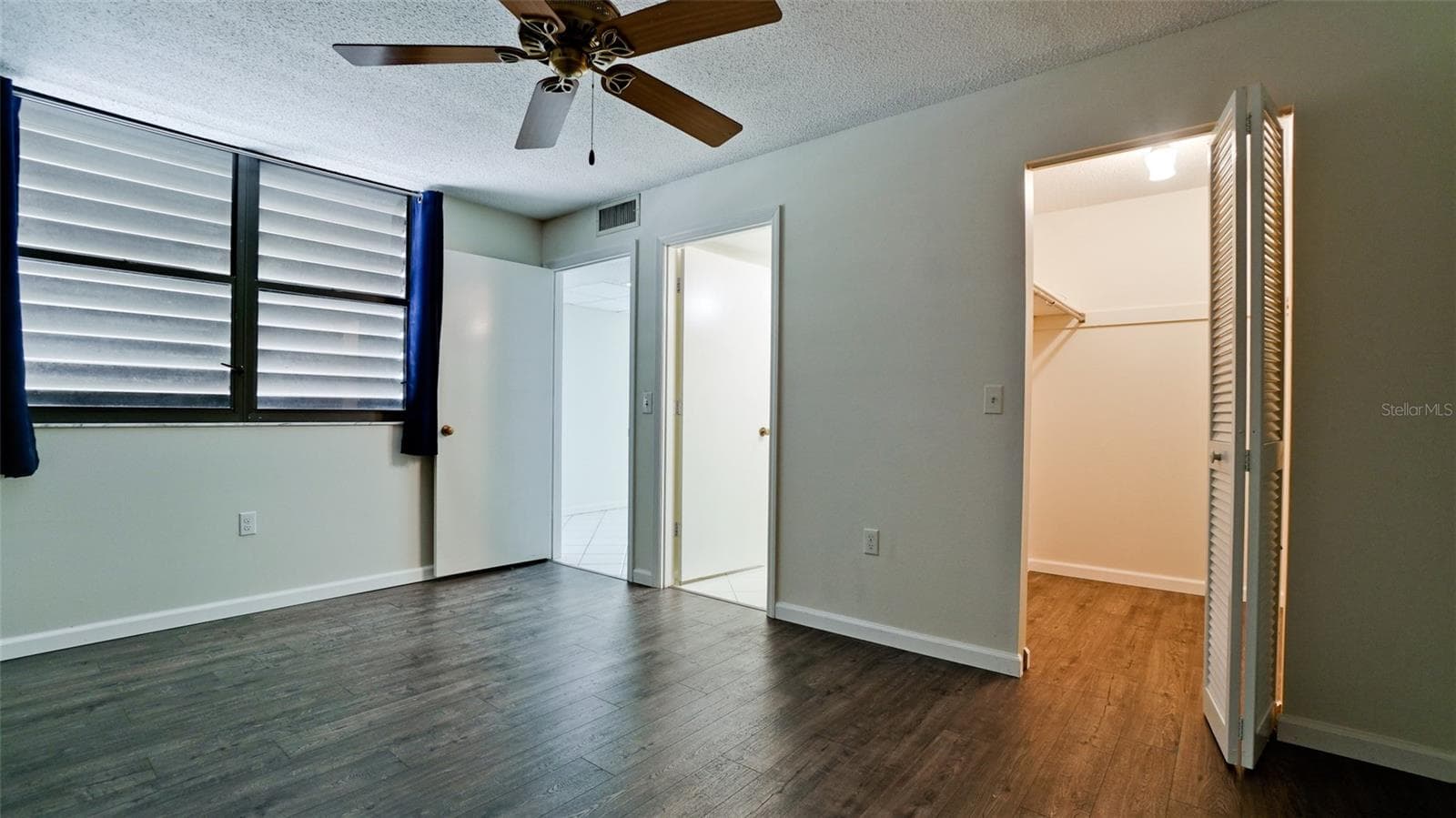 guest room w/ensuite - 507 LAKESIDE DR #507, BRADENTON