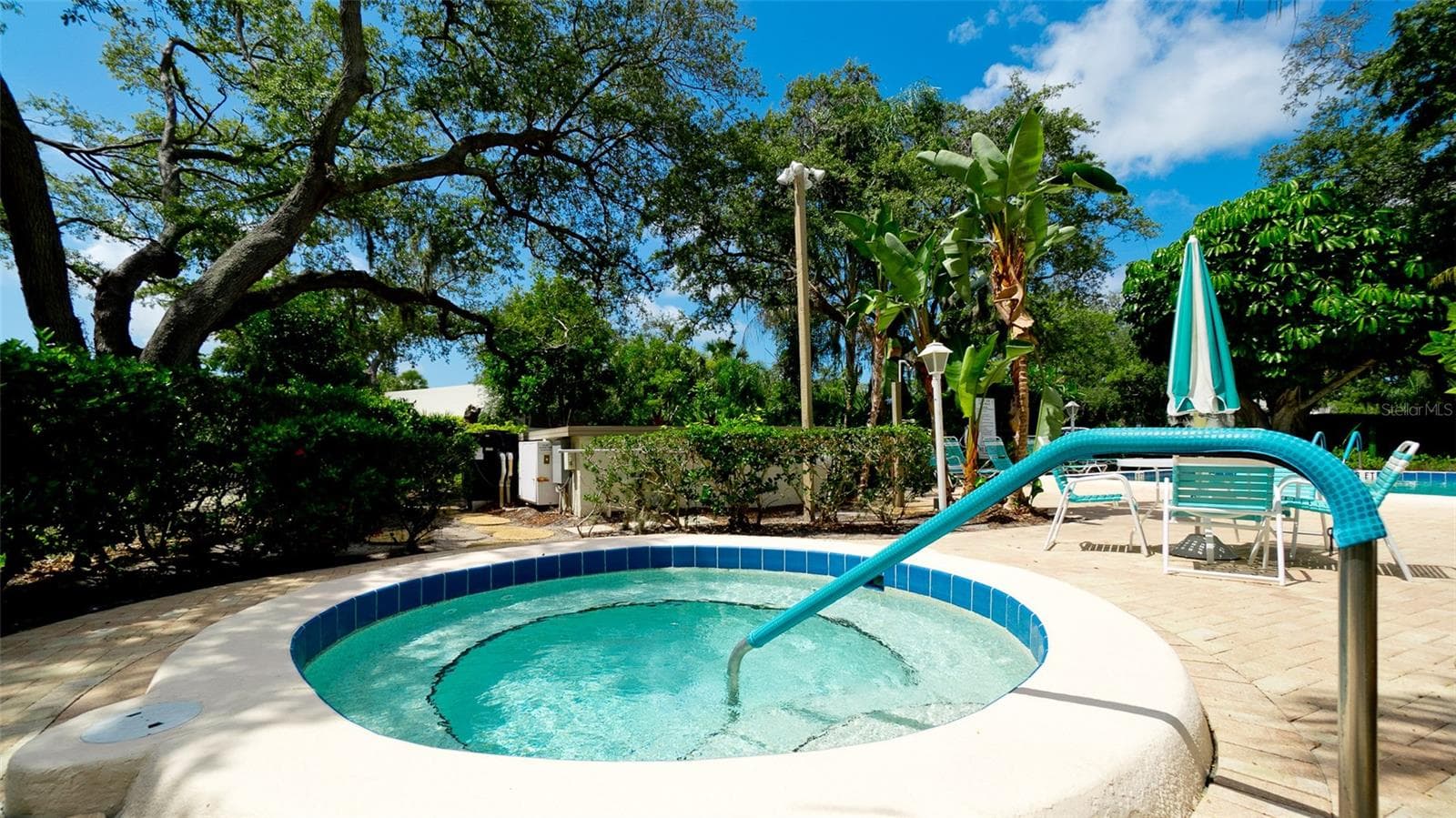 1 of 7 hot tubs - 507 LAKESIDE DR #507, BRADENTON
