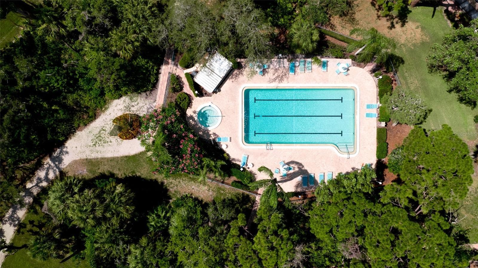 Lap pool - 507 LAKESIDE DR #507, BRADENTON