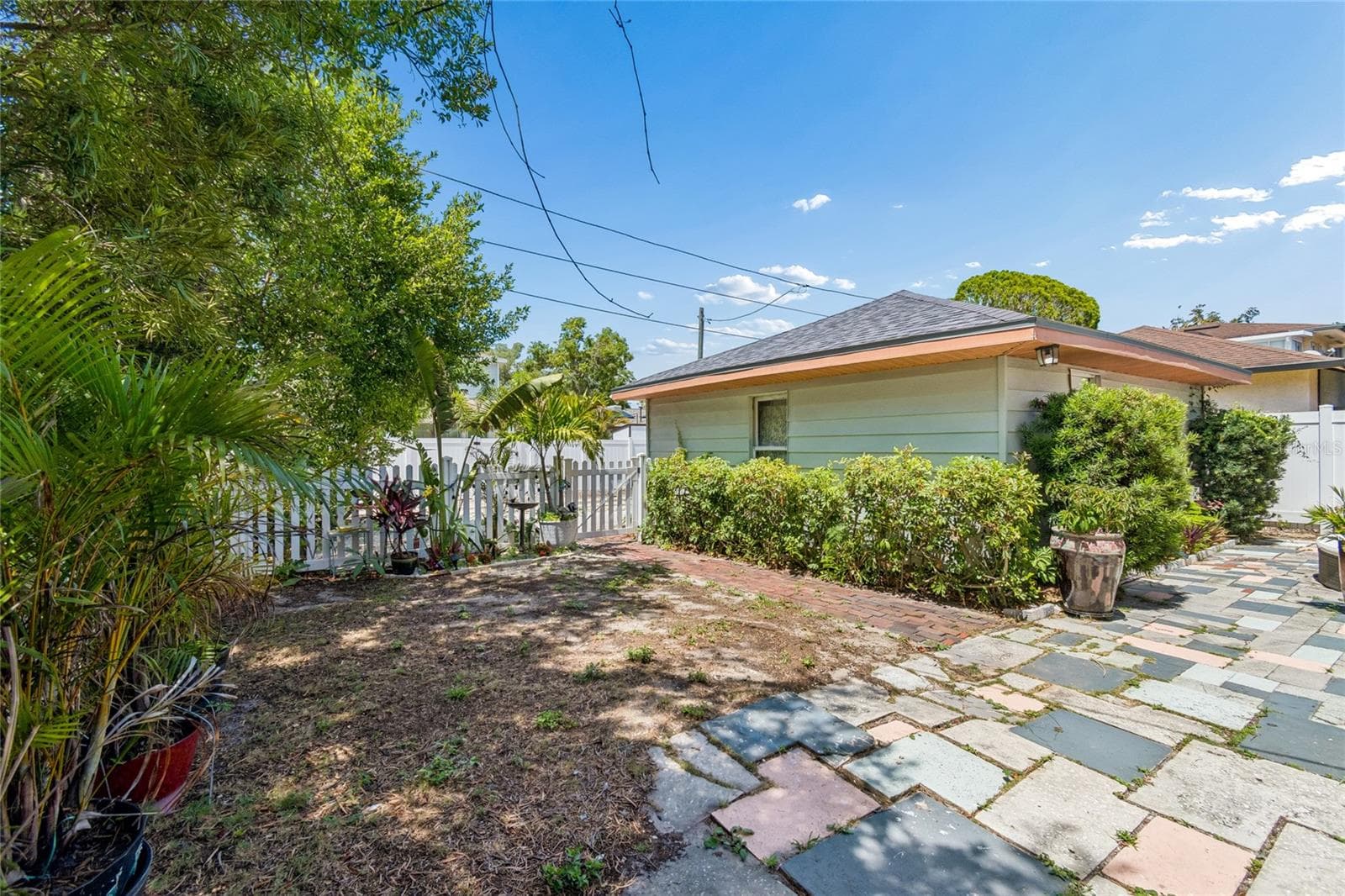 Single Family Residence at 4621 9TH AVE N, ST PETERSBURG, photo 10 of 64