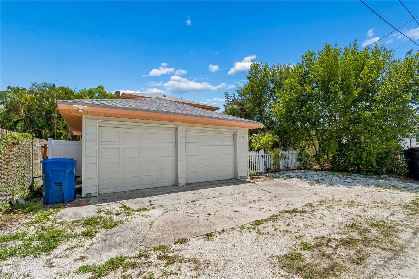 Single Family Residence at 4621 9TH AVE N, ST PETERSBURG, photo 11 of 64