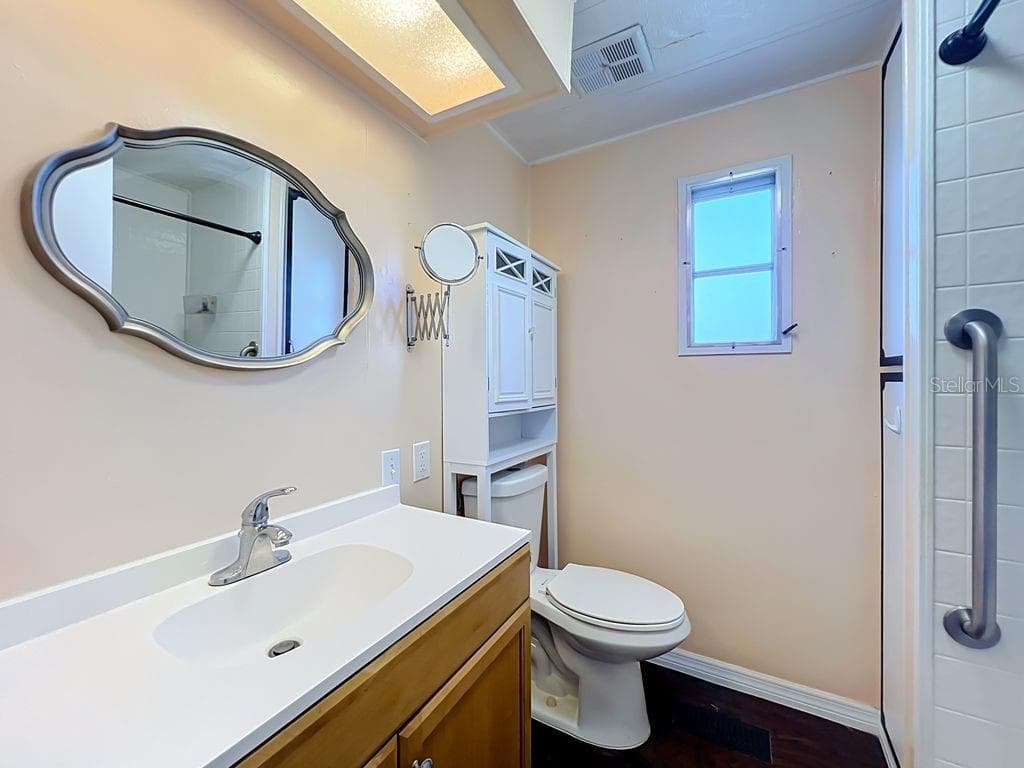 2ns Bath - 1203 APACHE CIR, TAVARES