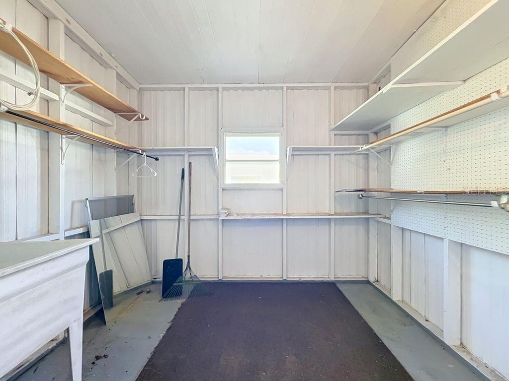 Laundry and Storage - 1203 APACHE CIR, TAVARES