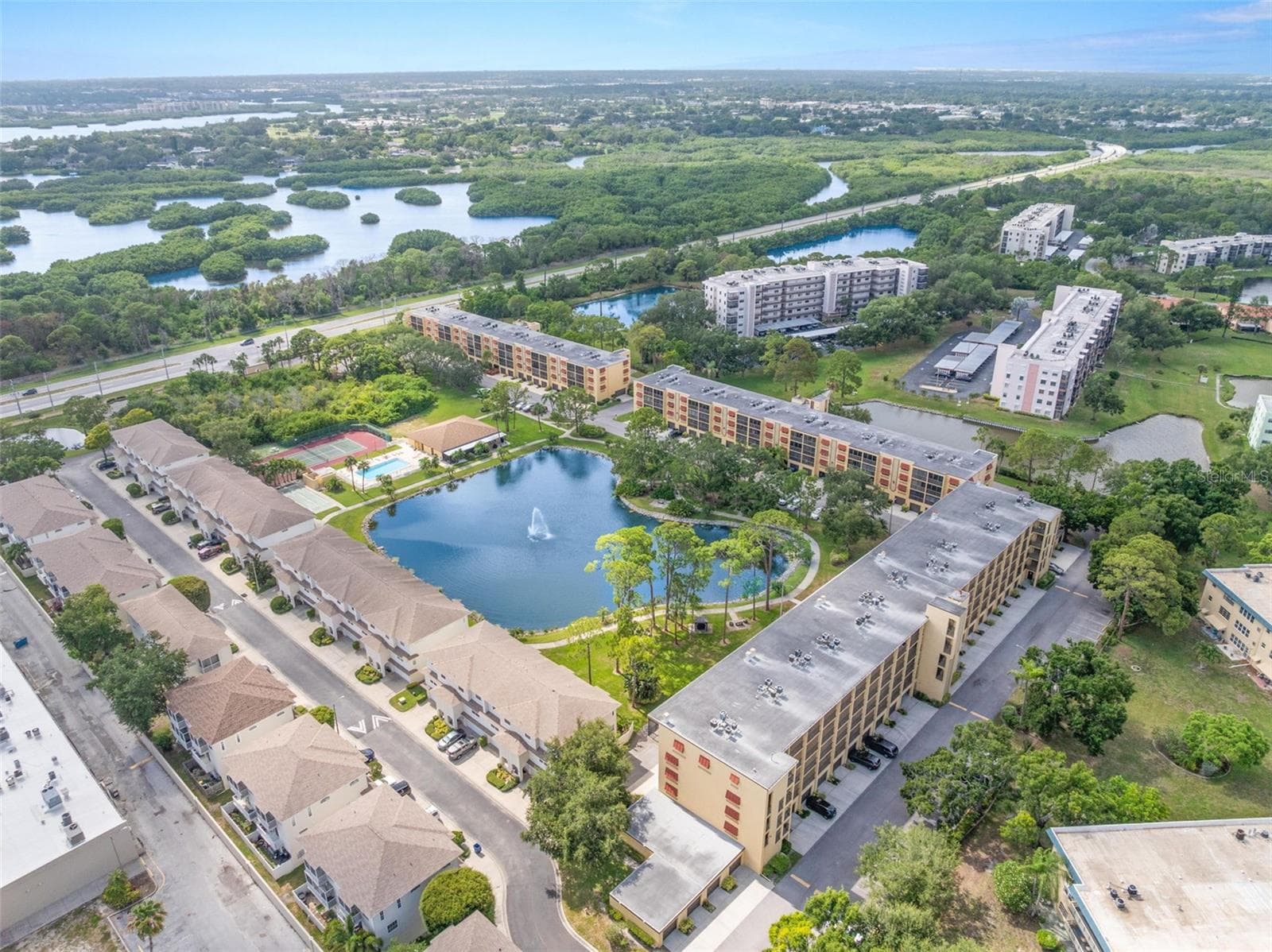 Condominium at 5817 PARK ST N #302, ST PETERSBURG, photo 28 of 36