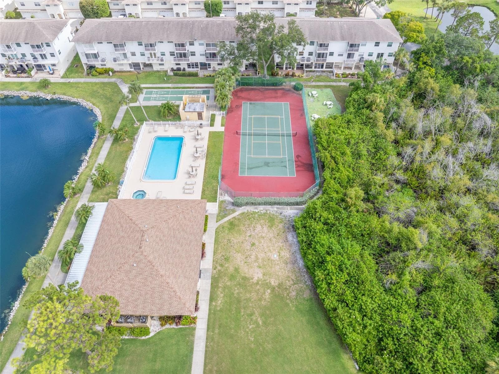 Condominium at 5817 PARK ST N #302, ST PETERSBURG, photo 31 of 36