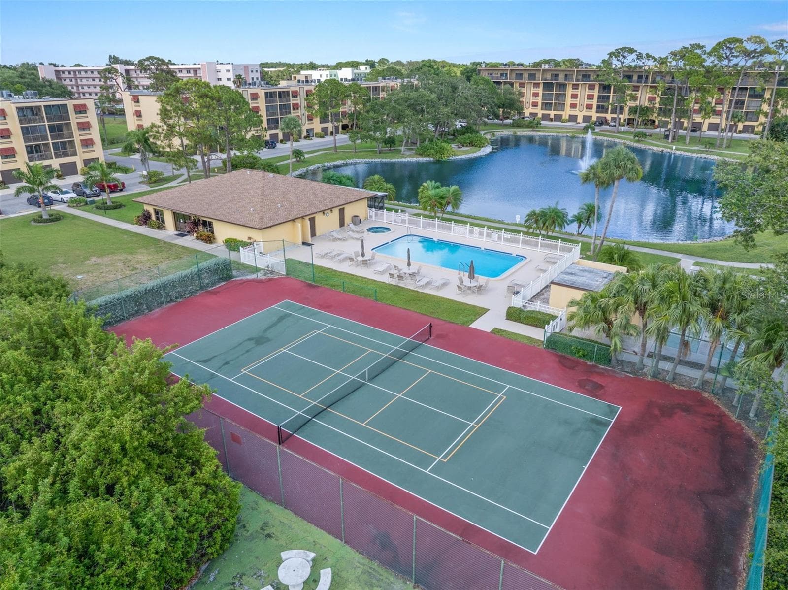 Condominium at 5817 PARK ST N #302, ST PETERSBURG, photo 34 of 36
