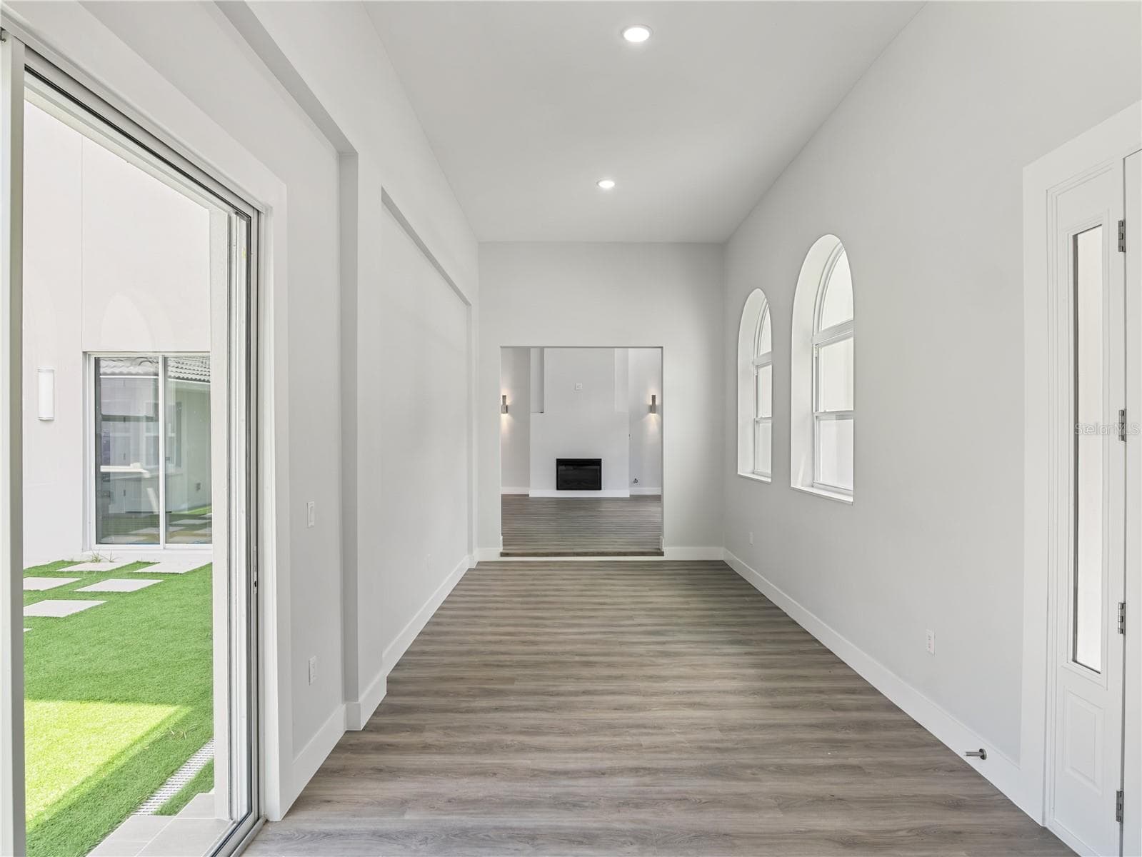 Foyer - 1190 W LAKESHORE DR, CLERMONT