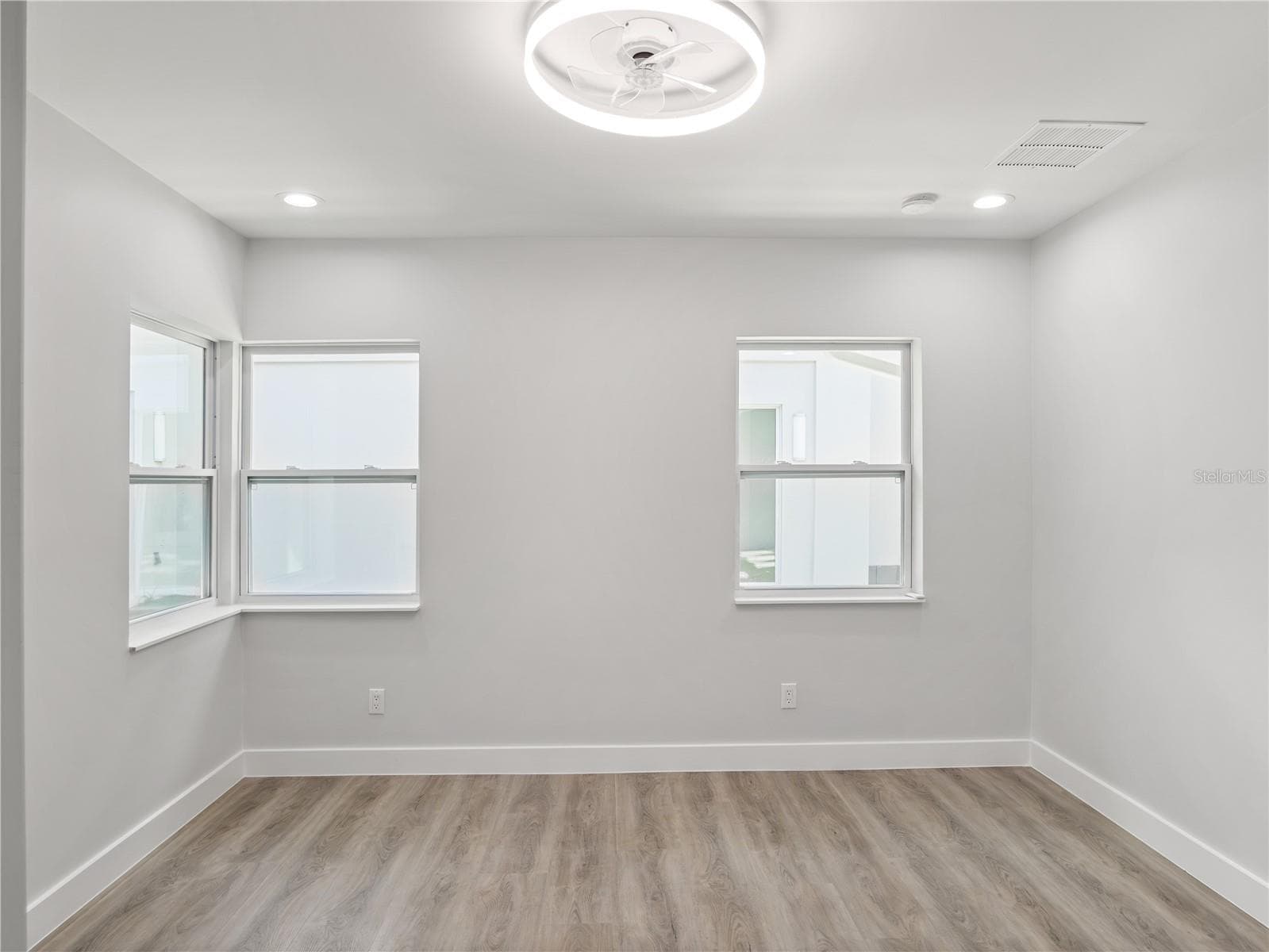 Bedroom 3 - 1190 W LAKESHORE DR, CLERMONT