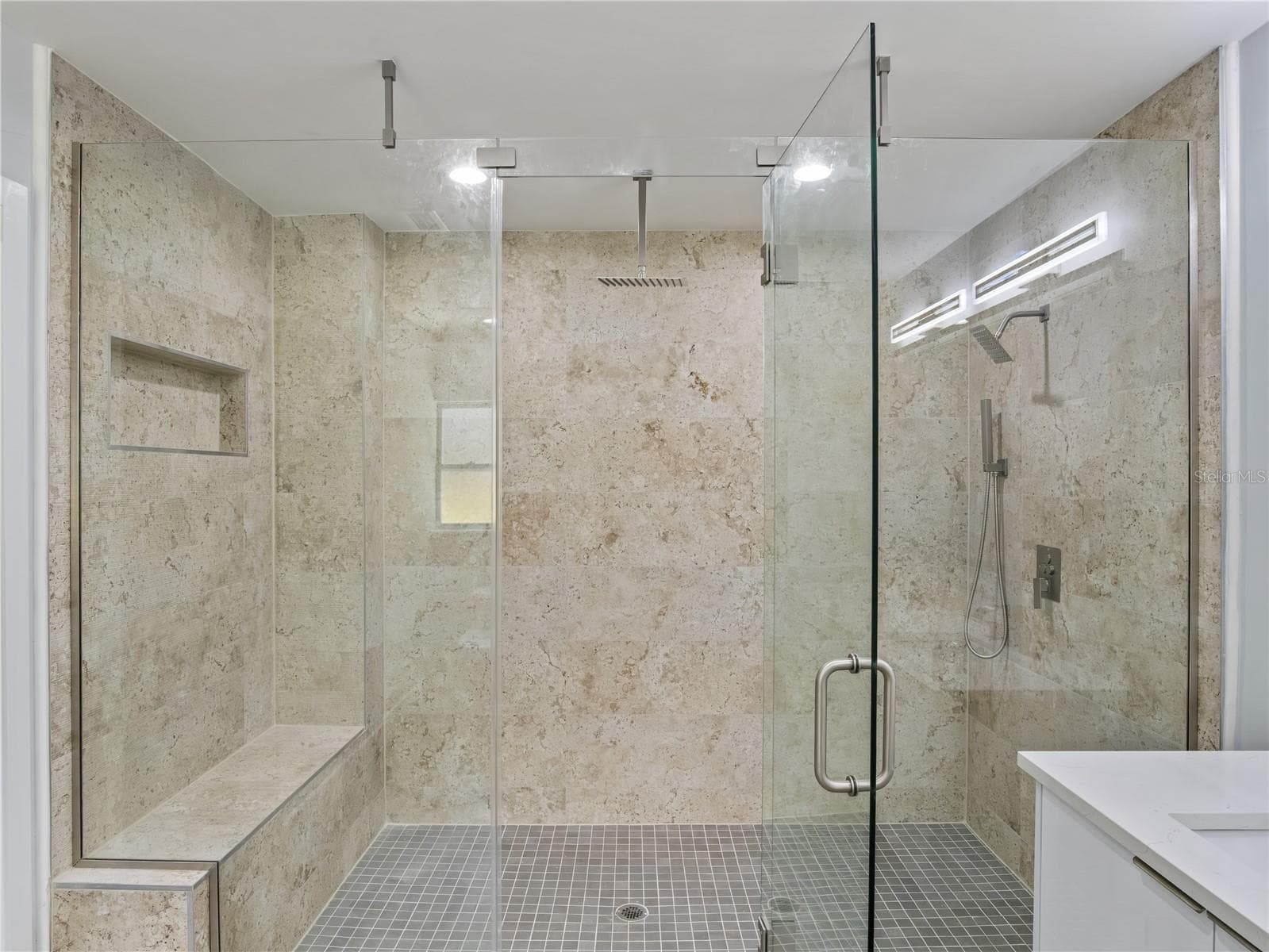 Bathroom 2 - 1190 W LAKESHORE DR, CLERMONT