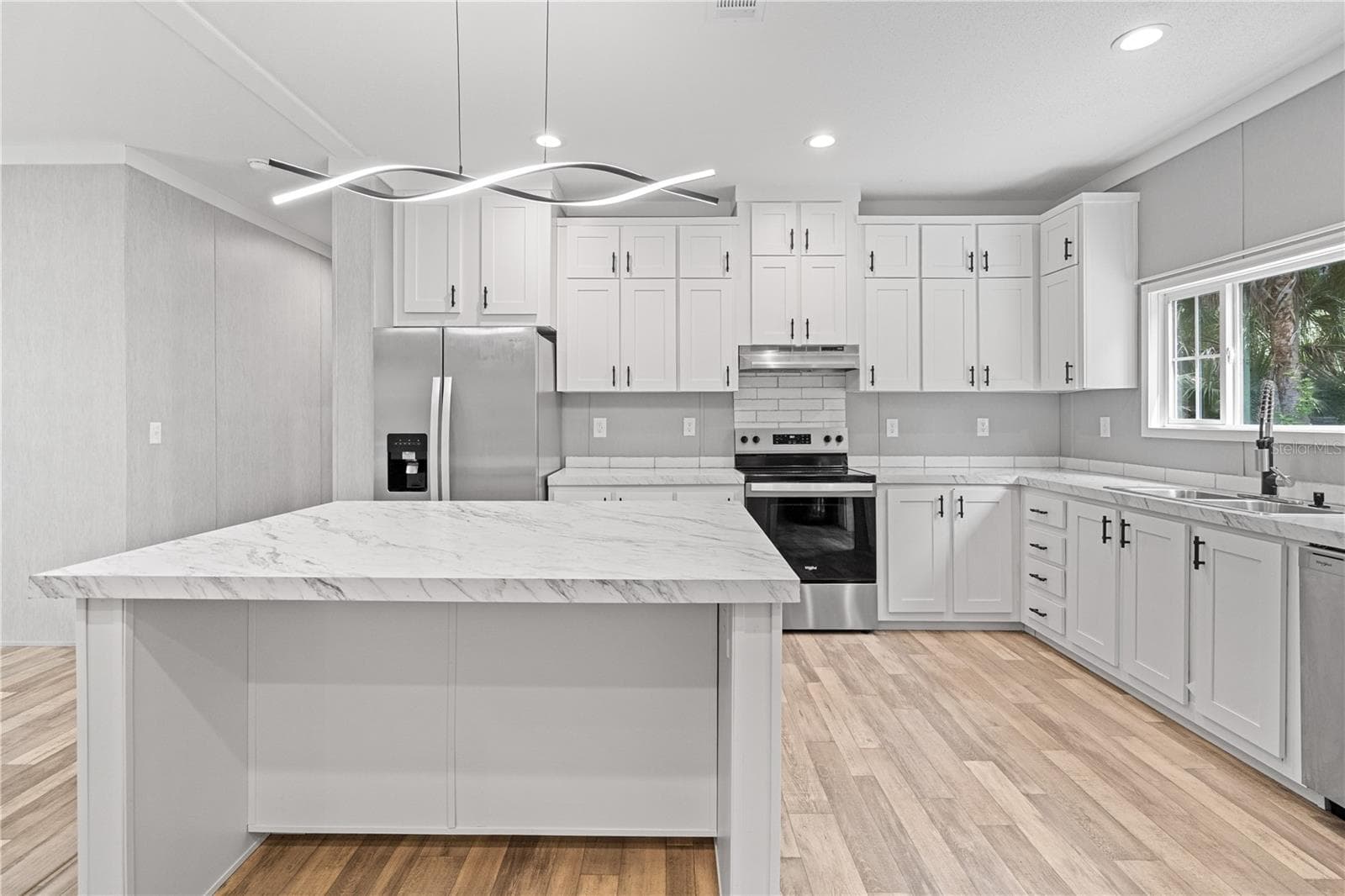 Modular Home at 375 SAPP ST, INGLIS, photo 11 of 36