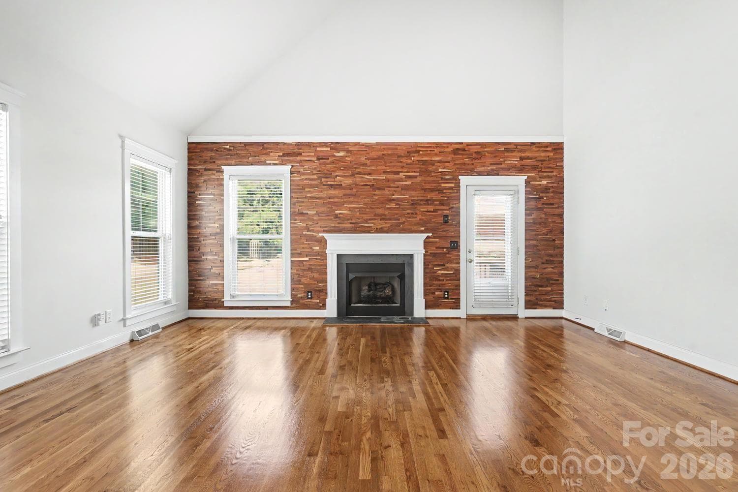 Single Family Residence at 3044 Parker Green Trail, Charlotte, photo 10 of 48