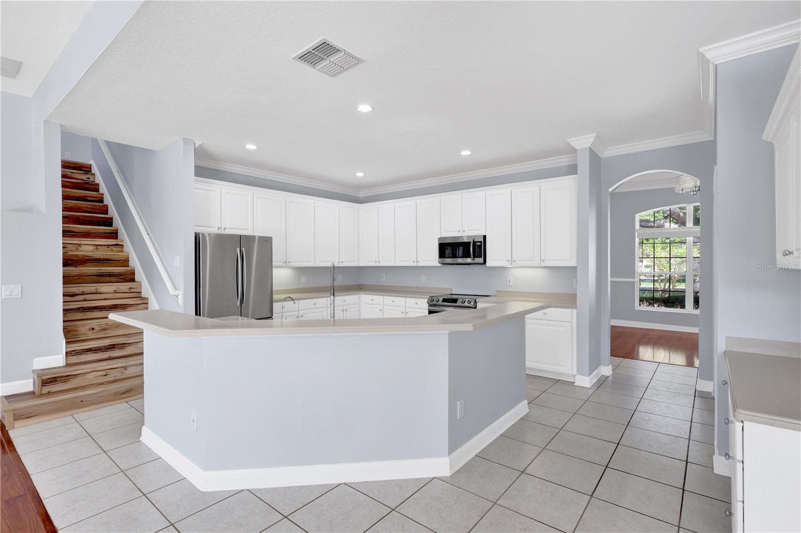 Single Family Residence at 1337 BALLENTYNE PL, APOPKA, photo 8 of 44