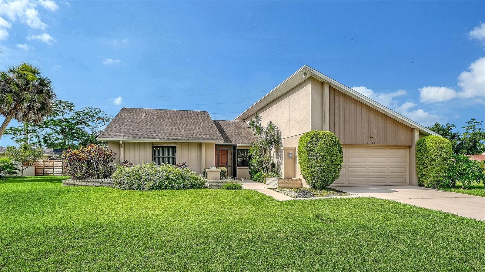 Single Family Residence at 3799 COUNTRYSIDE RD, SARASOTA, photo 3 of 50